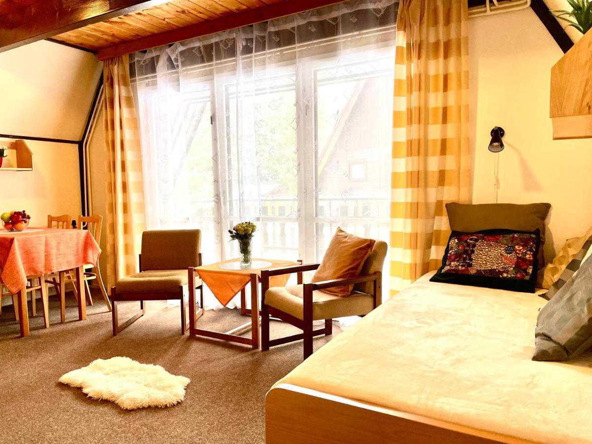 Hotel A Penzion Pegas Vlachovice エクステリア 写真
