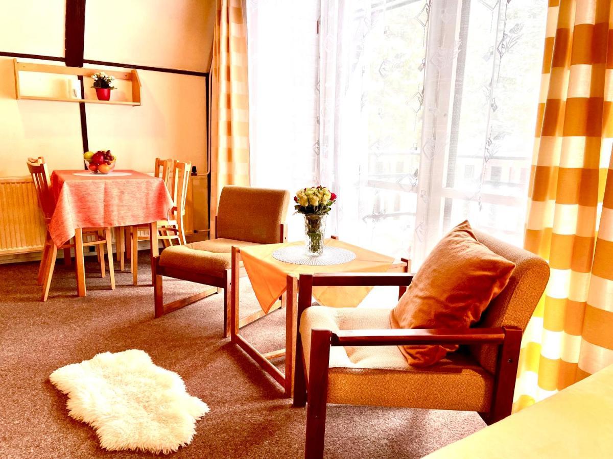 Hotel A Penzion Pegas Vlachovice エクステリア 写真