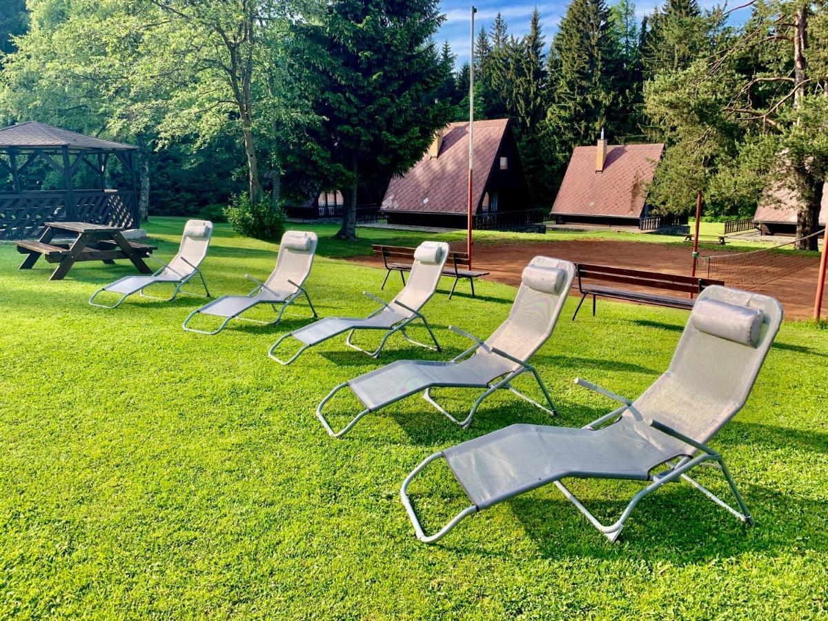 Hotel A Penzion Pegas Vlachovice エクステリア 写真