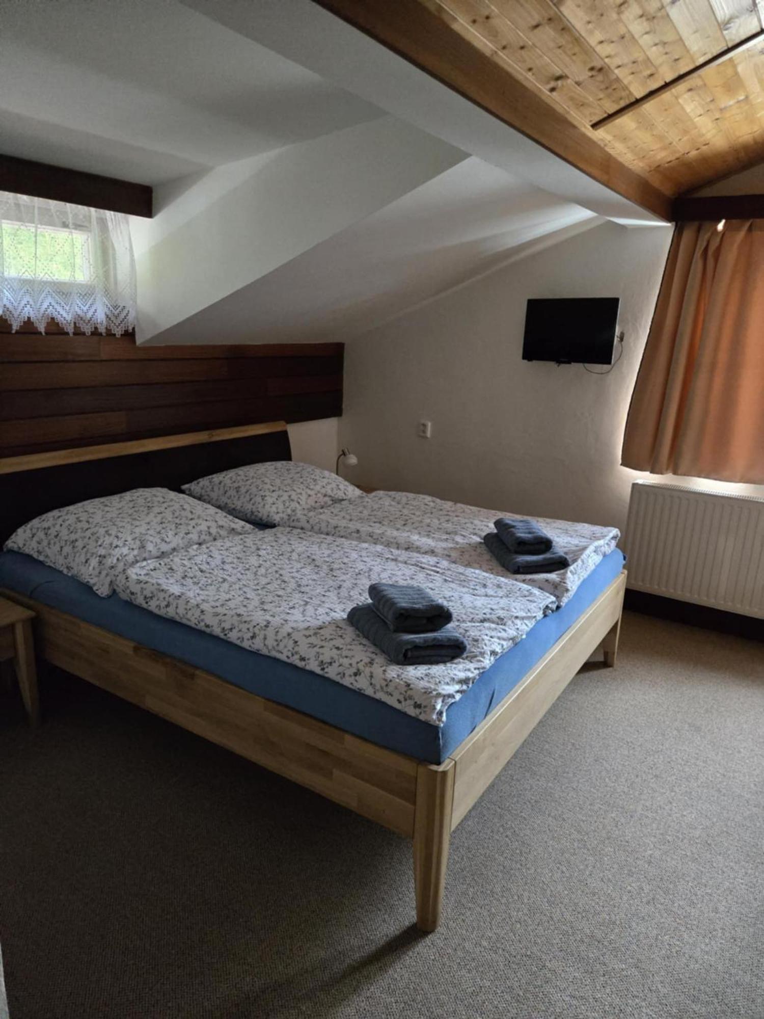 Hotel A Penzion Pegas Vlachovice エクステリア 写真
